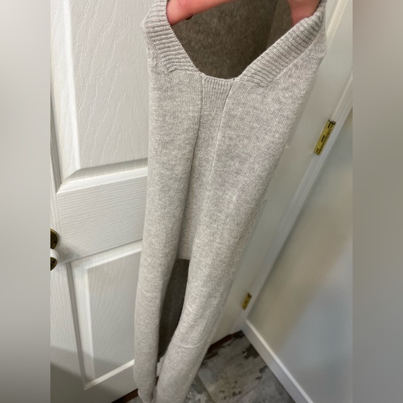 Wilfred wool and cashmere long sleeveless tunic sweater size M from Aritzia - Picture 4 of 5